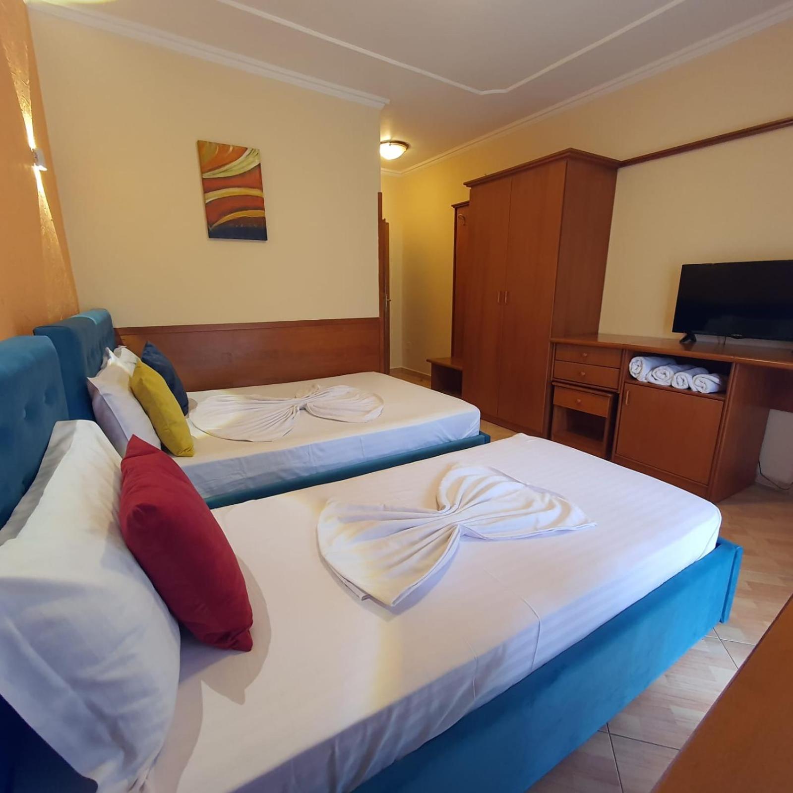 Quick Stop Hotel Tirana Zewnętrze zdjęcie