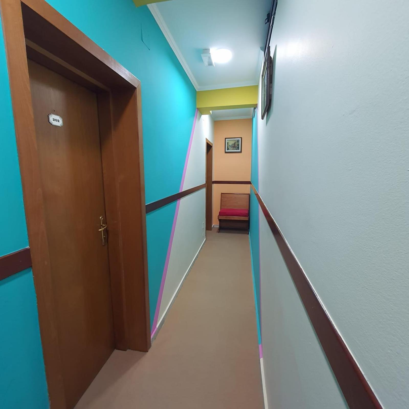 Quick Stop Hotel Tirana Zewnętrze zdjęcie