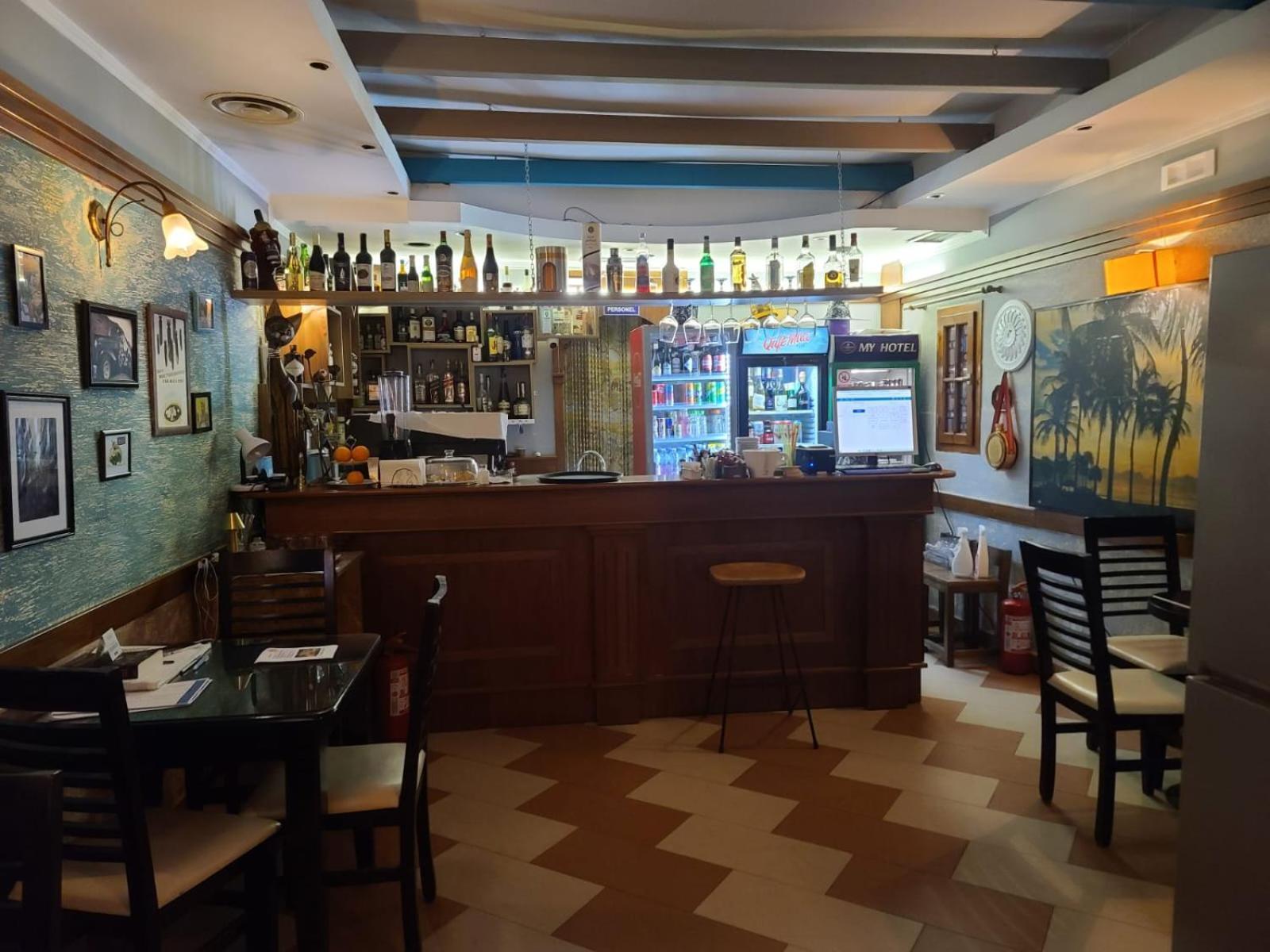 Quick Stop Hotel Tirana Zewnętrze zdjęcie