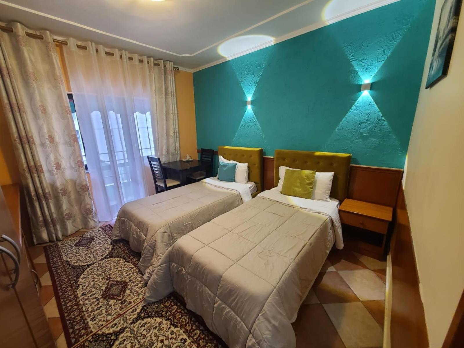 Quick Stop Hotel Tirana Zewnętrze zdjęcie